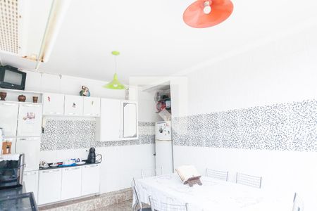 Casa à venda com 440m², 5 quartos e 4 vagas Casa à venda com 440m², 5 quartos e 4 vagasCozinha