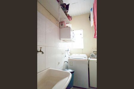 Casa à venda com 440m², 5 quartos e 4 vagas Casa à venda com 440m², 5 quartos e 4 vagasÁrea de Serviço