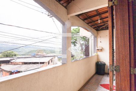 Casa à venda com 440m², 5 quartos e 4 vagas Casa à venda com 440m², 5 quartos e 4 vagasvaranda