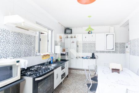 Casa à venda com 440m², 5 quartos e 4 vagas Casa à venda com 440m², 5 quartos e 4 vagasCozinha