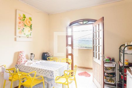 Casa à venda com 440m², 5 quartos e 4 vagas Casa à venda com 440m², 5 quartos e 4 vagascozinha