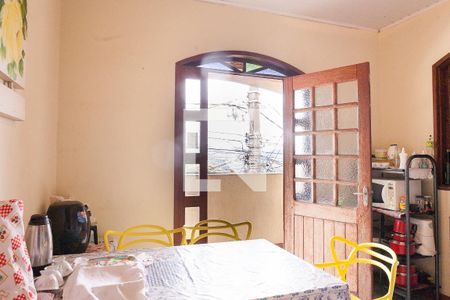 Casa à venda com 440m², 5 quartos e 4 vagas Casa à venda com 440m², 5 quartos e 4 vagascozinha