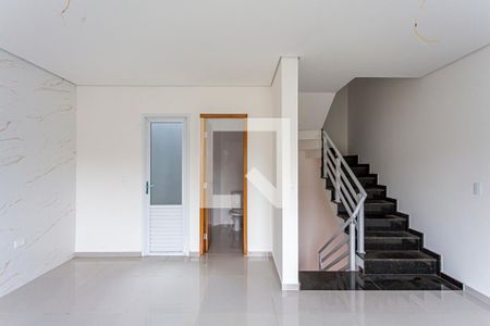 Sala e Cozinha de casa à venda com 2 quartos, 105m² em Jardim Ocara, Santo André