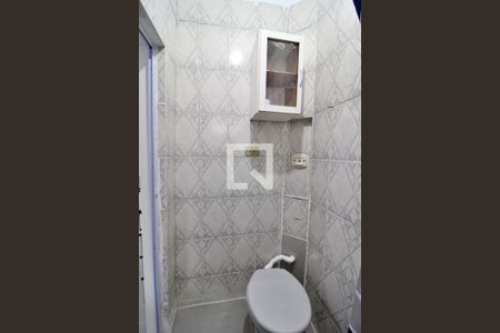 Banheiro de casa para alugar com 1 quarto, 40m² em Vila Francisco Matarazzo, Santo André