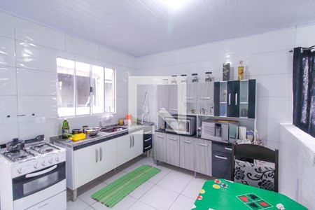 Casa à venda com 125m², 5 quartos e 2 vagas Casa à venda com 125m², 5 quartos e 2 vagasCasa 3 Cozinha