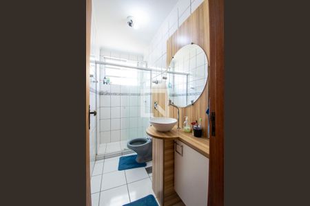 Banheiro de apartamento à venda com 1 quarto, 60m² em Menino Deus, Porto Alegre