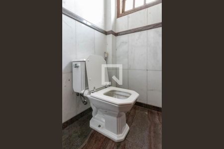 Lavabo de casa para alugar com 3 quartos, 250m² em Nova Gameleira, Belo Horizonte