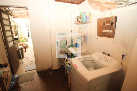 Casa à venda com 254m², 4 quartos e 5 vagas Casa à venda com 254m², 4 quartos e 5 vagasÁrea de Serviço