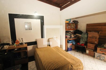 Casa à venda com 254m², 4 quartos e 5 vagas Casa à venda com 254m², 4 quartos e 5 vagasQuarto 2