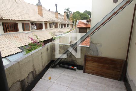 Casa à venda com 254m², 4 quartos e 5 vagas Casa à venda com 254m², 4 quartos e 5 vagasSacada do Quarto 2