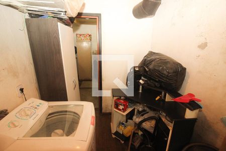 Casa à venda com 254m², 4 quartos e 5 vagas Casa à venda com 254m², 4 quartos e 5 vagasÁrea de Serviço