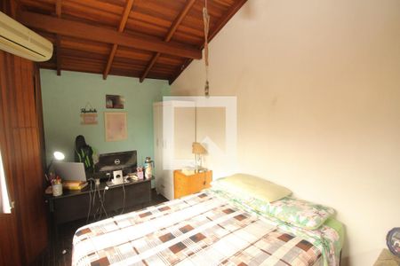 Casa à venda com 254m², 4 quartos e 5 vagas Casa à venda com 254m², 4 quartos e 5 vagasQuarto 1