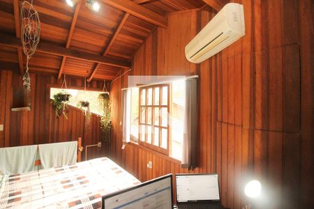 Casa à venda com 254m², 4 quartos e 5 vagas Casa à venda com 254m², 4 quartos e 5 vagasQuarto 1