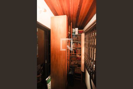 Casa à venda com 254m², 4 quartos e 5 vagas Casa à venda com 254m², 4 quartos e 5 vagasCloset da suíte