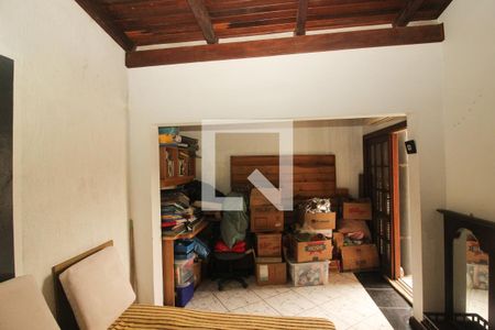 Casa à venda com 254m², 4 quartos e 5 vagas Casa à venda com 254m², 4 quartos e 5 vagasQuarto 2