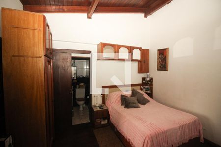 Casa à venda com 254m², 4 quartos e 5 vagas Casa à venda com 254m², 4 quartos e 5 vagasQuarto Suíte