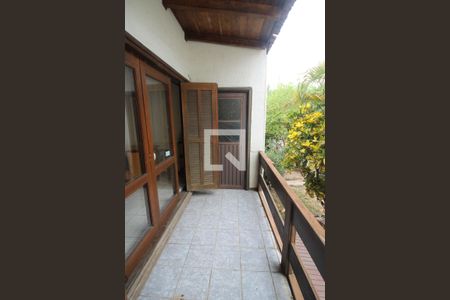 Casa à venda com 254m², 4 quartos e 5 vagas Casa à venda com 254m², 4 quartos e 5 vagasSacada do Quarto 3