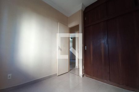 Quarto 2 de apartamento para alugar com 2 quartos, 50m² em Jardim São Gabriel, Campinas