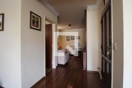 Hall de Entrada de apartamento à venda com 3 quartos, 188m² em Cambuí, Campinas