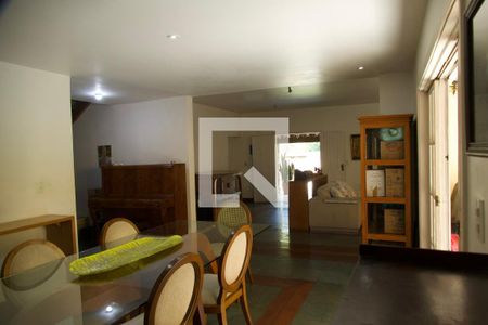 Sala de casa à venda com 5 quartos, 1008m² em Barra da Tijuca, Rio de Janeiro