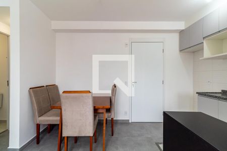 Sala e cozinha de apartamento para alugar com 2 quartos, 37m² em Vila Sao Joao, Guarulhos