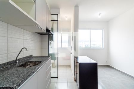 Sala e cozinha de apartamento para alugar com 2 quartos, 37m² em Vila Sao Joao, Guarulhos