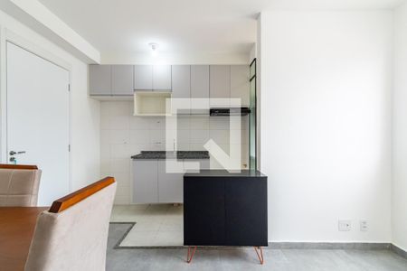 Sala e cozinha de apartamento para alugar com 2 quartos, 37m² em Vila Sao Joao, Guarulhos