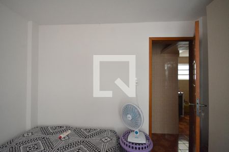 Quarto 1 de apartamento à venda com 2 quartos, 60m² em Ramos, Rio de Janeiro