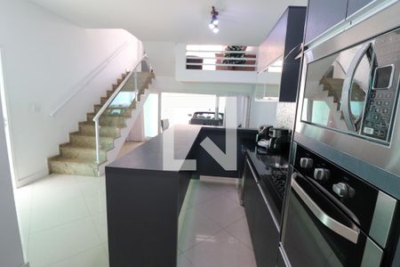 Cozinha de casa para alugar com 3 quartos, 301m² em Vila Gomes Cardim, São Paulo