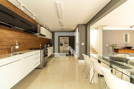 Sala de Estar e Cozinha de casa para alugar com 4 quartos, 290m² em Parque Renato Maia, Guarulhos