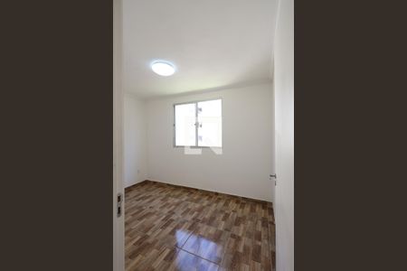 Quarto 1 de apartamento para alugar com 2 quartos, 38m² em Jardim Petrópolis, Cotia