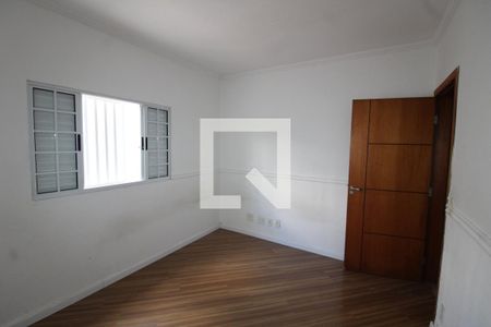 Suite de casa à venda com 2 quartos, 175m² em Jardim Teresa, São Paulo