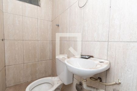 Banheiro de casa para alugar com 1 quarto, 95m² em Santa Maria, Contagem