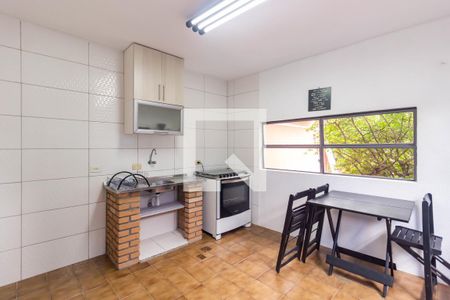 Cozinha - Edícula de kitnet/studio para alugar com 1 quarto, 60m² em Caxingui, São Paulo