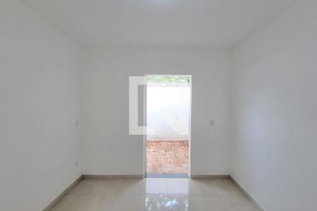 Quarto de casa para alugar com 1 quarto, 40m² em Todos Os Santos, Rio de Janeiro