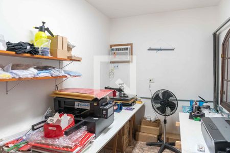 Casa à venda com 500m², 5 quartos e 4 vagas Casa à venda com 500m², 5 quartos e 4 vagasEscritório 2