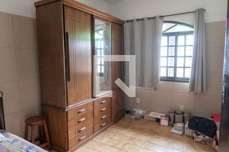 Casa à venda com 500m², 5 quartos e 4 vagas Casa à venda com 500m², 5 quartos e 4 vagasQuarto da casa anexa