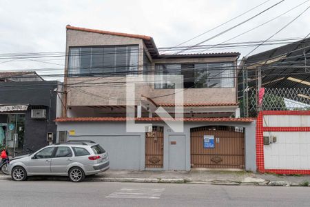 Casa à venda com 500m², 5 quartos e 4 vagas Casa à venda com 500m², 5 quartos e 4 vagasFachada