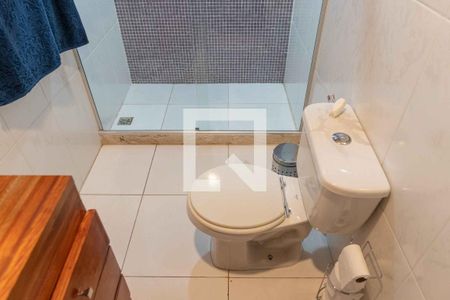 Casa à venda com 500m², 5 quartos e 4 vagas Casa à venda com 500m², 5 quartos e 4 vagasBanheiro da Suíte 1