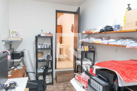 Casa à venda com 500m², 5 quartos e 4 vagas Casa à venda com 500m², 5 quartos e 4 vagasEscritório 2