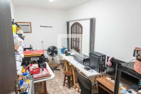 Casa à venda com 500m², 5 quartos e 4 vagas Casa à venda com 500m², 5 quartos e 4 vagasEscritório 2