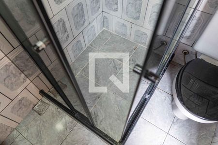 Casa à venda com 500m², 5 quartos e 4 vagas Casa à venda com 500m², 5 quartos e 4 vagasBanheiro externo