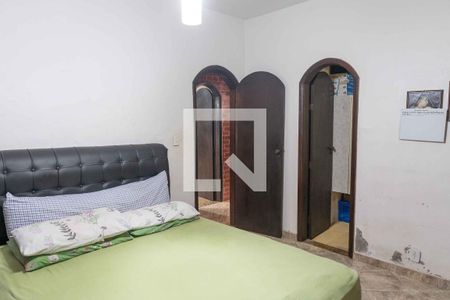 Casa à venda com 500m², 5 quartos e 4 vagas Casa à venda com 500m², 5 quartos e 4 vagasQuarto 2