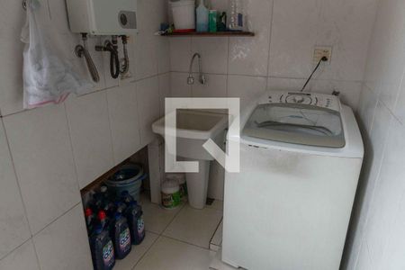 Casa à venda com 500m², 5 quartos e 4 vagas Casa à venda com 500m², 5 quartos e 4 vagasÁrea de Serviço