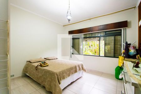 Quarto 2 de casa à venda com 2 quartos, 300m² em Vila Alzira, Santo André