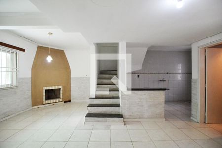 Sala de casa à venda com 3 quartos, 180m² em Espírito Santo, Porto Alegre