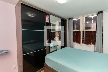 Quarto de apartamento à venda com 1 quarto, 45m² em Rubem Berta, Porto Alegre