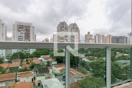 Varanda de kitnet/studio para alugar com 1 quarto, 32m² em Brooklin Paulista, São Paulo
