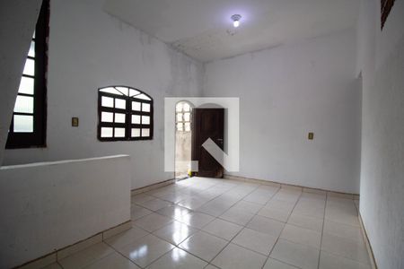 Sala de casa à venda com 4 quartos, 125m² em Conjunto Habitacional A E Carvalho, São Paulo