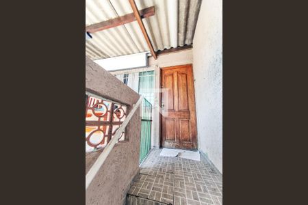 Entrada casa 2 de casa à venda com 4 quartos, 190m² em Parque Pinheiros, Taboão da Serra